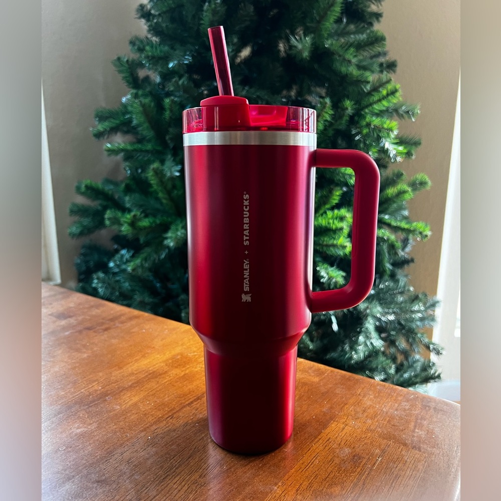 CHRISTMAS STARBUCKS STANLEY